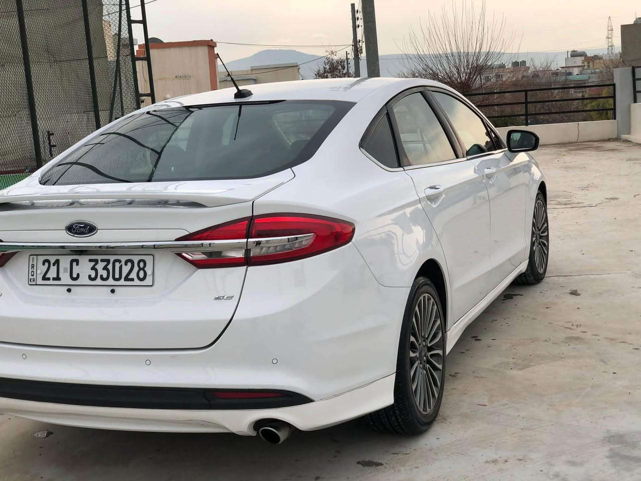 Ford Fusion 2018 SE (2.5) 

مەکینە مەرغوب (2.5)
زۆر جوان و تایبەتە تەنها (105) هەزار ڕۆشتووە
پارچەیەک و پەڵەیەک بۆیاخی هەیە بێ ئێرباگ  ڕەسمی دەعمی ئەمریکام داناوە لە ئەمریکا بۆیاخی نییە 
سەیارەکە ڕاداری ئاوێنە و ناو ڕەشە گێچ ئەلکترۆنی و گێڕماوسە
بە ناوی خۆمەوەیە و سەنەوی و ژینگە و ڕێگاوبانی تا 2029 تازەیە
گێڕ و مەکینە و تەبرید مەزبووتە  
بۆ زانینی نرخ پەیوەندی بکەن یان مەسج بنێرن 

لە سلێمانیە 
(***********-***********)
