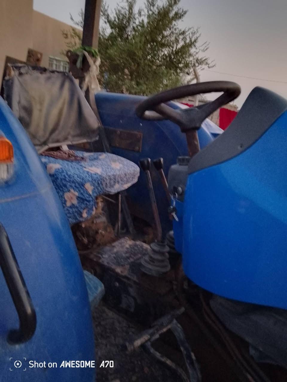 مكينه هواليند حجم 80. موديل 14,, مكان واسط مكفولله تصلل على هاذه رقم ***********
