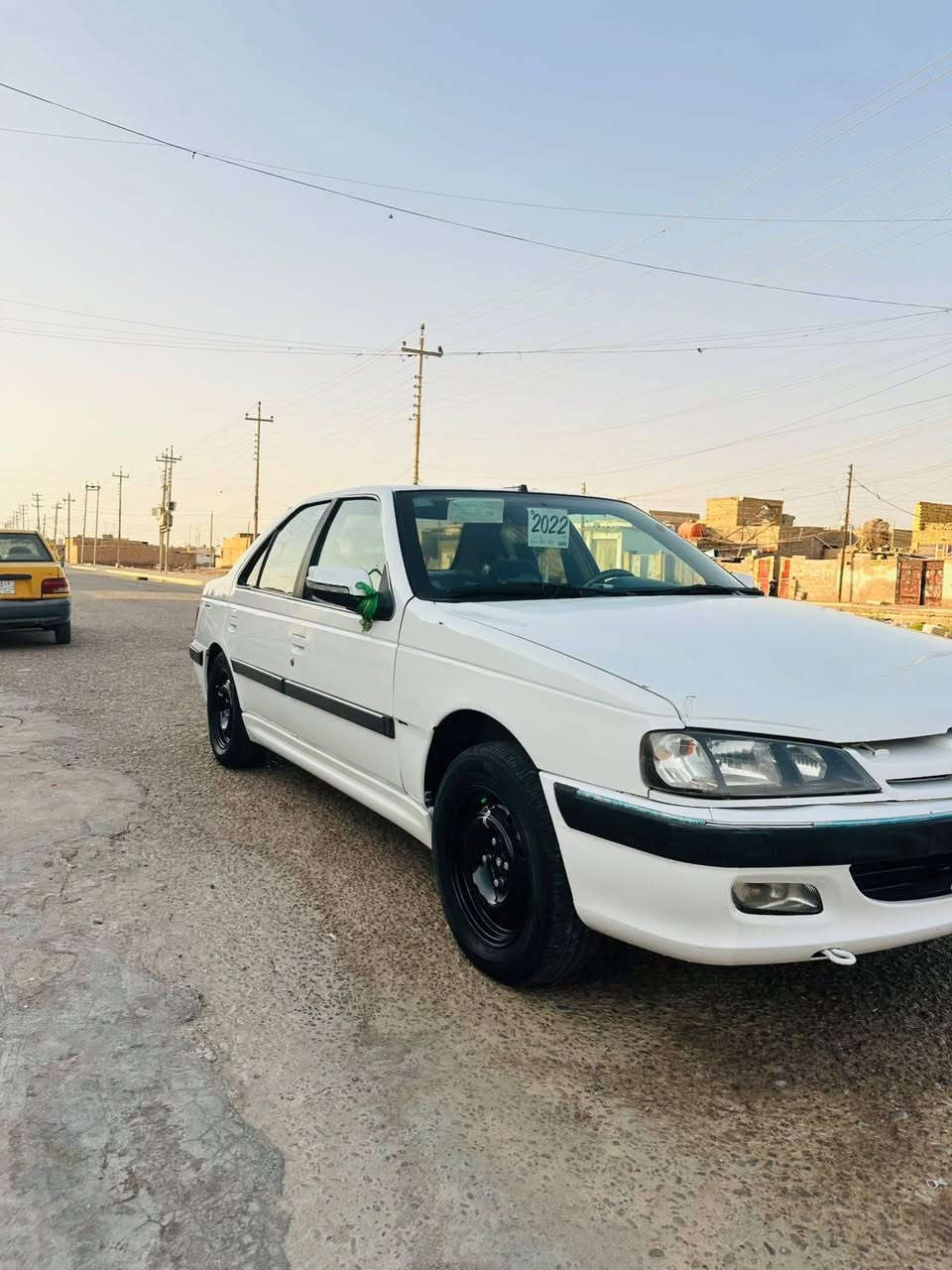 السلام عليكم بيجو للبيع موديل 22 سياره كفاله عامه لا ضربه ولا تبديل ولا صبغ  تبريد ويه السويج تخم تاير تريد وكاله ثاني يوم  حداديه ماشيه 90 الف✈️  السعر 61 وبيه مجال  مكاني ميسان العماره رقم ***********
