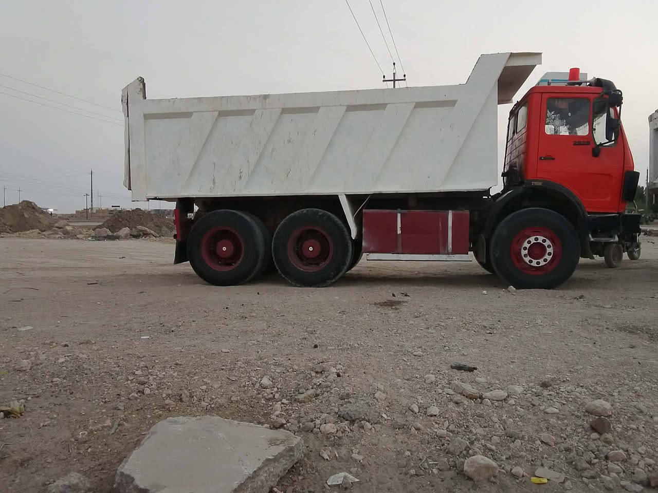 سلام عليكم ألبي موديل 77رقم بغداد تحويل مباشر سعره 220وبيه مجال ناصرية مركز ***********

