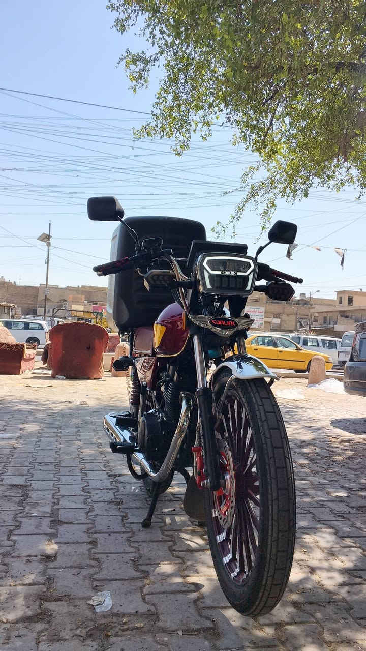 سلام عليكم دراجه إيراني سونك موديل 2025 كفاله عامه دراجه نضيفه ربع ما تصرف عليهه اوراق كامله مكاني بغداد مدينه *********** واتساب فقط
