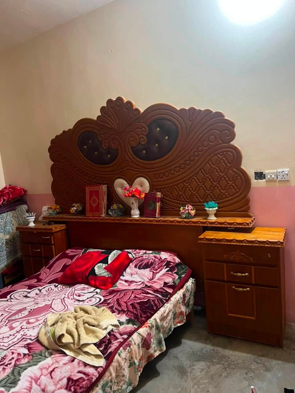 ⚜️ غرفة أخشاب للبيع ⚜️
📍 العنوان :اسديره /وسطى الثانيه (الفياض) 

💭 التفاصيل : غرفة مستعملة بس نظيفة كلش
(اخت الجديدة)

💲 السعر :700 الف وبيها مجال 💲
***********
