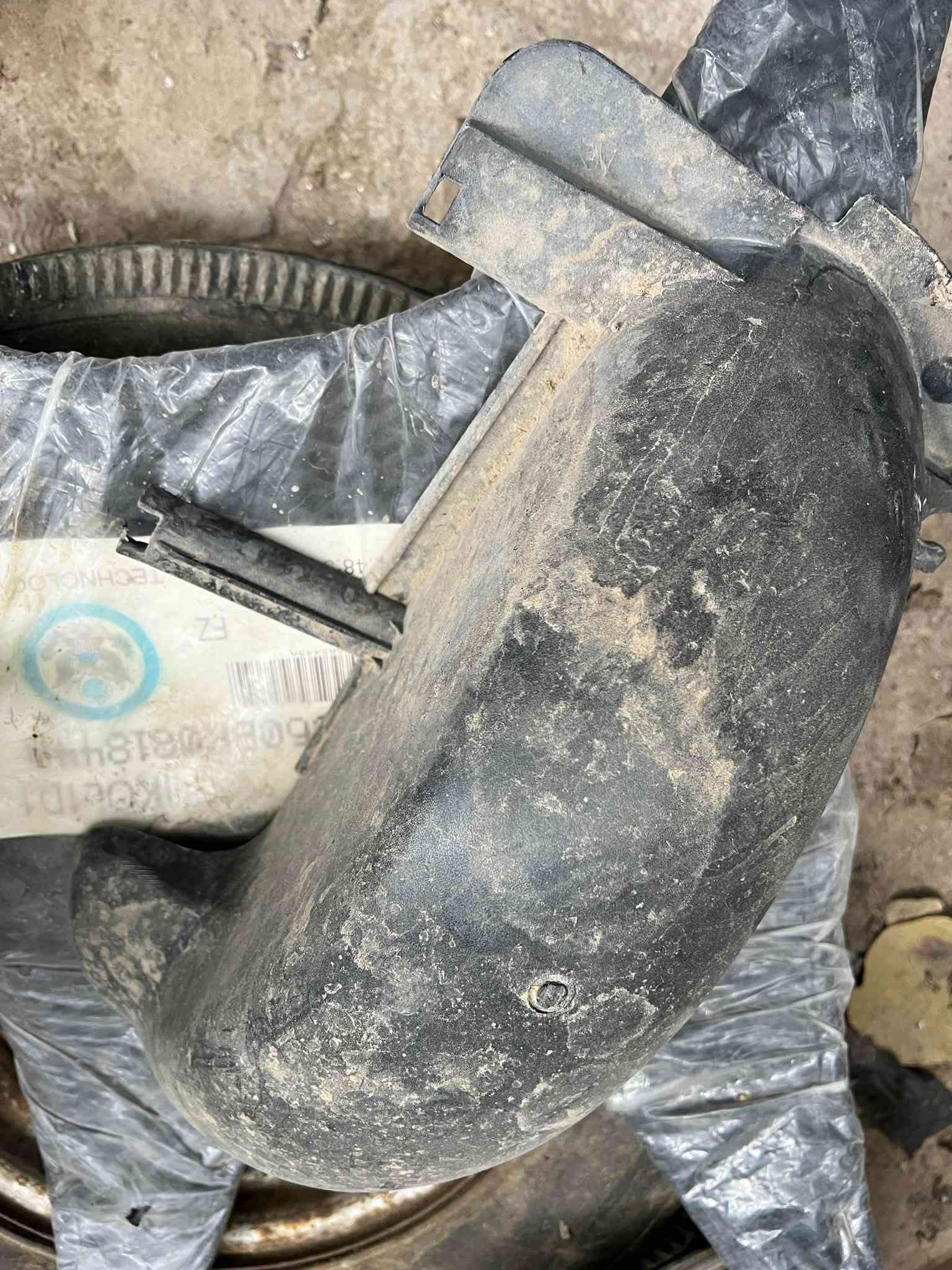 السلام عليكم غراض ماكس مكينه شغاله لادخانً  ويل خلفي نضيف صالصنه ابلاديه و اير بريك خلفي جديد وكاعيه
