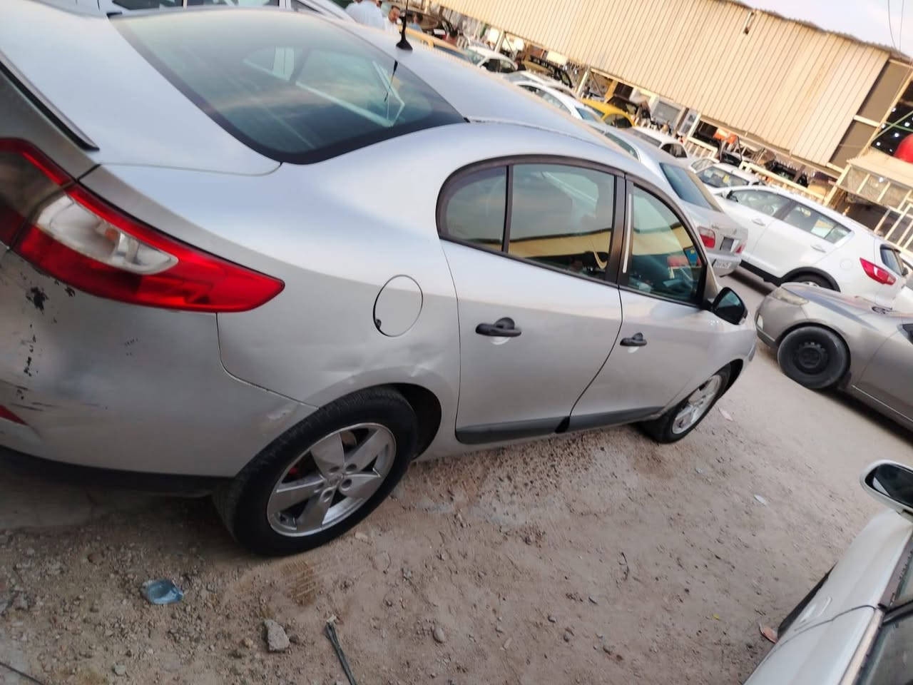 سلام عليكم من رخصت مدير الكروب سياره جاهزه كير اوتماتيك او كير عيادي   سياره مال جناي  من كلشي رينو فلكوس 2013 رقم انكليزي امداور ثاني يوم بيع او مراوس حسب القناعه سعر(64) او بيه مجال  خوان رحمه الله والدي الحد يكسر بسعره الماتعجبه يعبر المنشوره رقمي ***********0 واتساب
