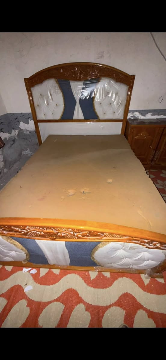 السلام عليكم غرفه اخشاب لبيع شغل نجار درجة أولى اتصل برقم *********** في كربلاء
