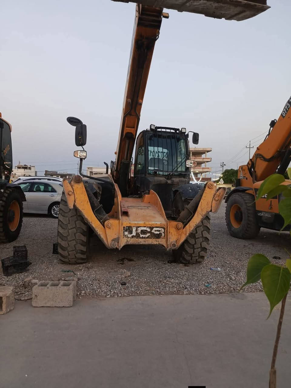 شۆفڵ jcb 14 مەتر فول عادی 2008
ژ،م/***********
