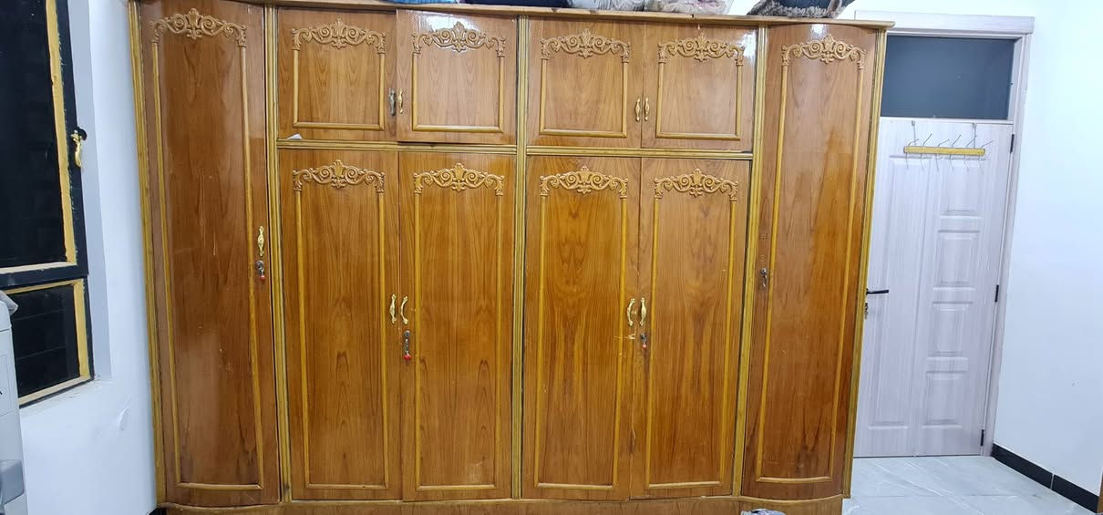السلام عليكم غرفه نوم للبيع .. ٦ قطع
سعر ٤٠٠ .. كنتور ٦ بوب ..رقم واتساب  *********** .او تواصل خاص
