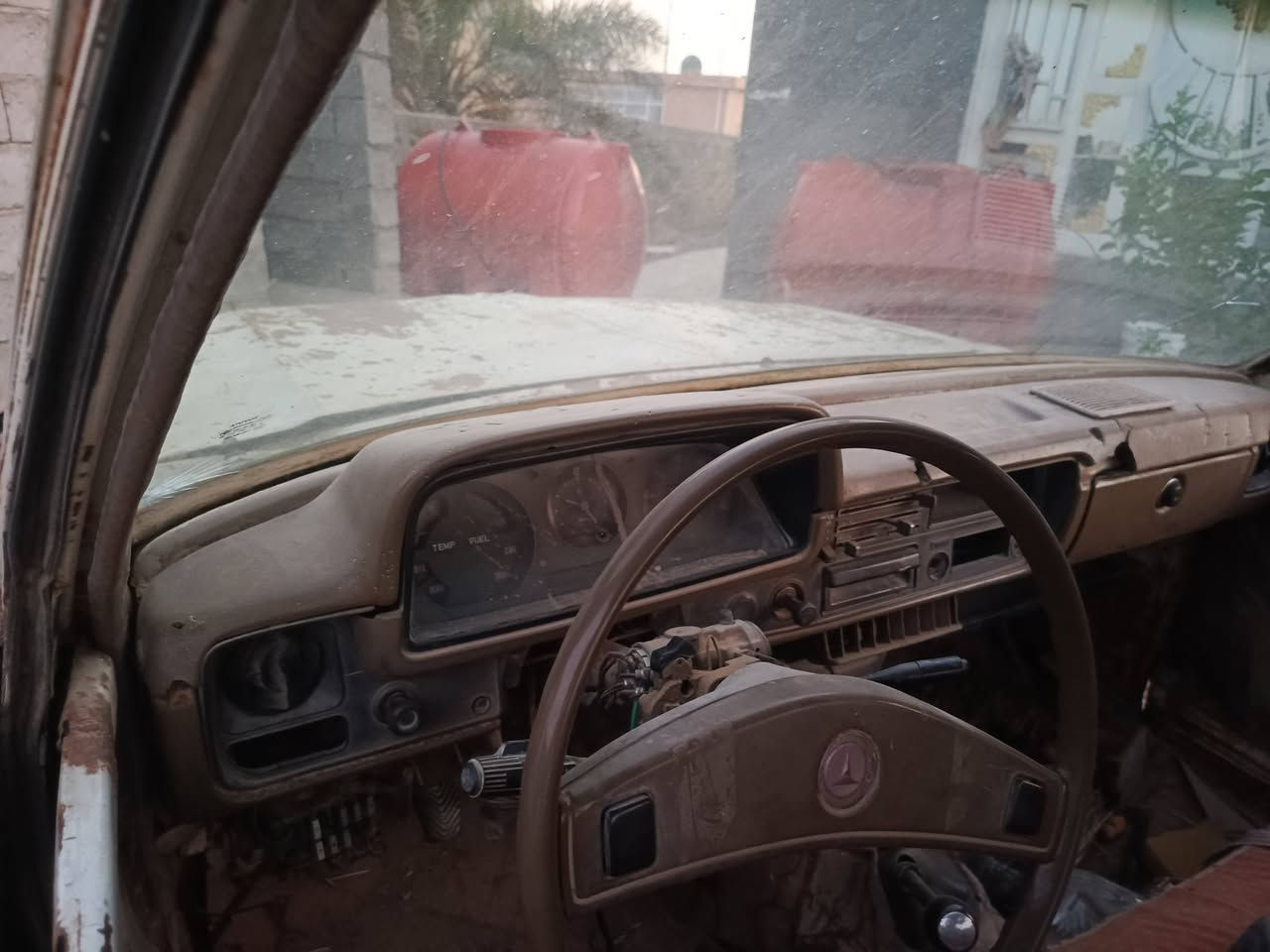 السلام عليكم ورحمه الله وبركاته بيكم موديل 1980 رقم ديالى تحويل مباشر ***********السعر 3 مليون
