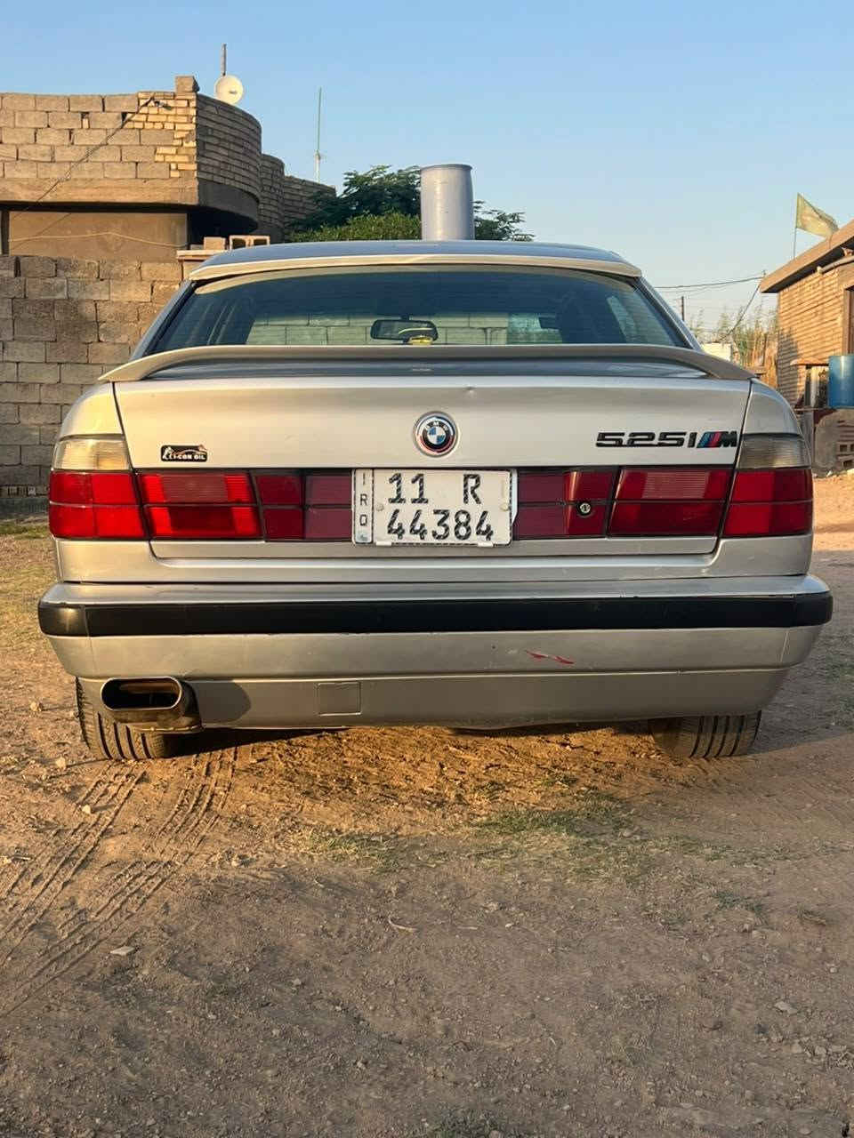 سلام عليكم ورحمة الله وبركاته
BMW 525i               6 سلندر 
سياره للبيع او مراوس حسب القناعه
مكينه وگير وكهربائيات كفاله
تدفئه تبريد شغال
باتري شاده جديد قبل 3 أشهر
وياله خليه تايرات بحاله جيده
حداديه 70 ٪
مكينه خير من الله لاصرف ولاتبخير
فتحه سلايد روف طگتين
دبل جكمچه
منظومه ماي ومنظومه لايتات جديده
سنويه بأسمي تحويل ثاني يوم
مكاني بغداد بسمايه
لاستفسار عل الرقم *********** واتساب
