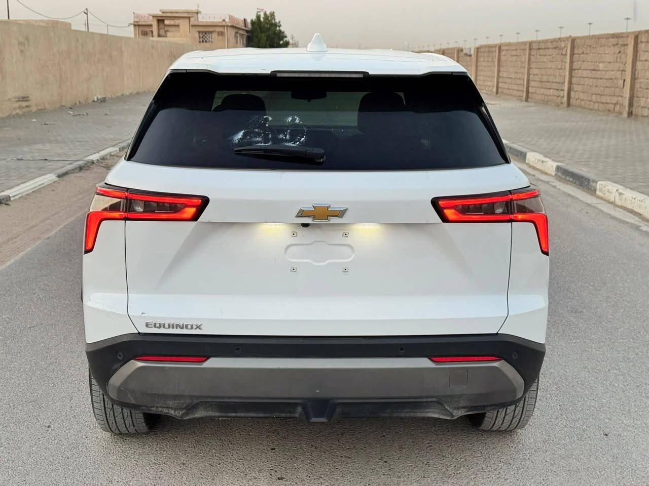 شيفروليه إكوينوكس LT موديل 2025 🔥

✅ بدون قطرة صبغ

• فئة LT المميزة
• محرك 1.5 Turbo اقتصادي وقوي
• كير أوتوماتيك
• تشغيل بصمة + ريموت ستارت
• شاشة وكالة حديثة
• Apple CarPlay + Android Auto
• كاميرا خلفية
• حساسات خلفية
• تحكم بالسكان + مثبت سرعة
• نظام المحافظة على المسار
• نظام التحذير من الاصطدام الأمامي
• نظام الكبح التلقائي للطوارئ
• مراقبة النقطة العمياء
• دخول ذكي بدون مفتاح
• مقعد سائق كهربائي
• مكيف أوتوماتيك ثلج
• إنارة LED كاملة
• ويل وكالة
• صرفية وقود ممتازة

🛠️ الملاحظات:

• بارد جاملغ ايسر فقط حته دعاميه وراديترات بلاديات
• بدون قطرة صبغ

 السعر: 195 بيهه مجال
مرقم بصرة شهداء
مكاني بصره
الرقم ‏‪***********‬‏

نص مكتوب في الصور:
- 185008215