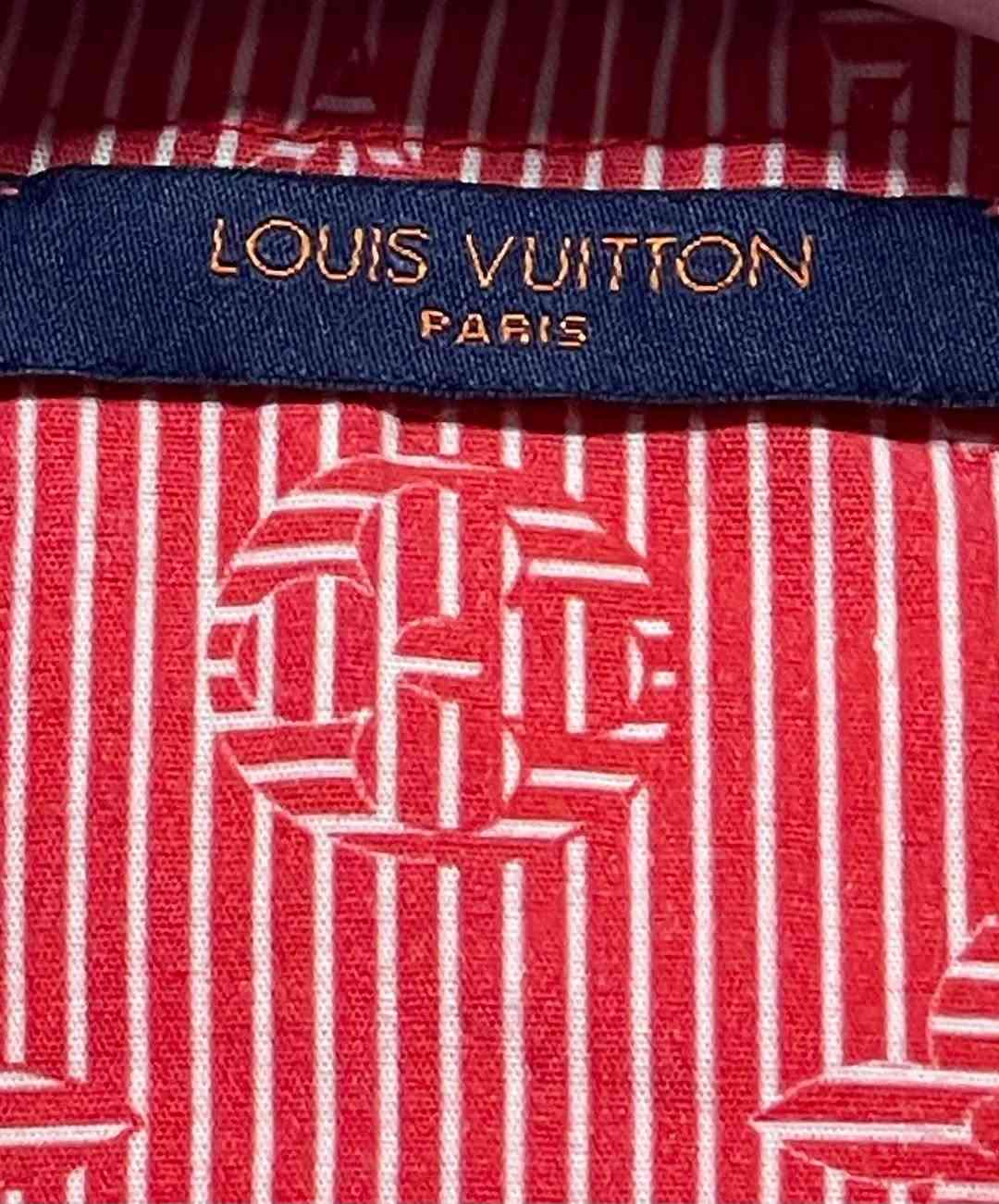 قميص Louis Vuitton اورجينال نضافة100‎% ‎

قياس : XL

‏MADE IN ITALY

غير مستخدم

———————————————-

يوجد توصيل 🚚 ( بغداد - محافظات العراق )

☎️رقم الهاتف : ***********

للحجز - دايركت
