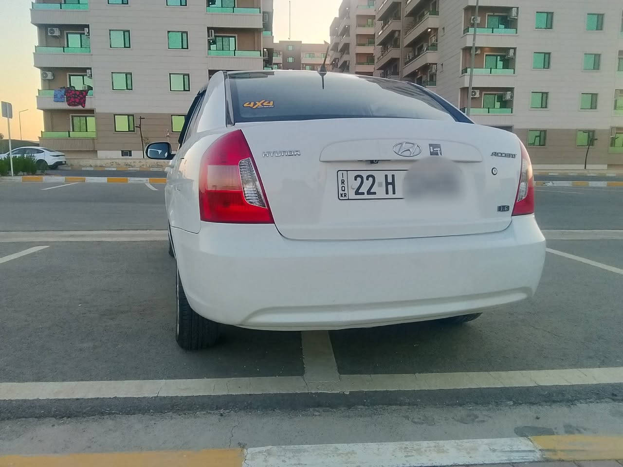🚘 للبيع أكسنت 2011 — جاهزة للشغل والاستعمال سياره مال بيت 
🔹 اللون: أبيض

🔹 غرفة السيارة: نظافة 100%

🔹 رقم أربيل دولي جديد

🔹 محرك VVT 16 بلادي

🔹 كير شرط

🔹 تبريد وتدفئة شرط

🔹 طقم السيارة بالكامل جديد

🔹 4 تايرات جديدة

🔹 بطارية جديدة

🔹 منظومة تبريد شركة

🔹 عليها إدامة كاملة، ما ناقصها لو ربع دينار

🔹 شاشة + كاميرا + إشارات بالمراية

🛠️ الضرر: فقط 4 أصابع بالجاملغ الأمامي، والجاملغ بارد.

باب النفر اسم بارد فقط، بدون صبغ، بدون تبديل، وبدون أي ضرر بالدواخل.

✅ سيارة جاهزة وماكينة مال بيت، ما ناقصها غير ستر الله.

📸 بالواقع أحلى من الصور.

💰 السعر: 96 مجال بسيط للشراي  

السونار مرفق مع الصور 

📞 للتواصل والاستفسار:

***********

🙏 رجاءً، اللي مو شراي لا يكسر بحلال العالم.

صلّوا على محمد وآل محمد ﷺ
