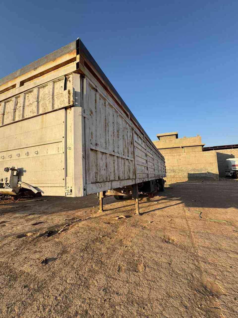 للبيع عربه اوربيه ٤ دنكير حماله ٥٢ طن حونطه السعر ٤٥ وبيها مجال طوز خرماتو ***********
