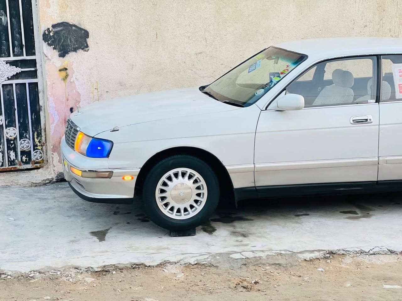 السلام عليكم سياراه بطه منفصل موديل 1995الرقم البصره 14 دوالي مشروع وطني سنويه مجدد الحد سنت2030 تحويل مباشر والسياراه جديده بمعنه الكمه(كفال من الكص والنقل والضربه فقط صبغ مكانات) كير ومكينه 2500 ثنين ونص ديلكوه كرتون حداد100/100دواخل كرتون تبريد كهربيات كله شغاله تخم تايرات ويلكب جديده السياره جاهزاء مجهزاء مال جناي السعر ((59))بيه مجال العنوان البصره القرنه التصال ***********ع رقم 📱 تصال وتدالل
