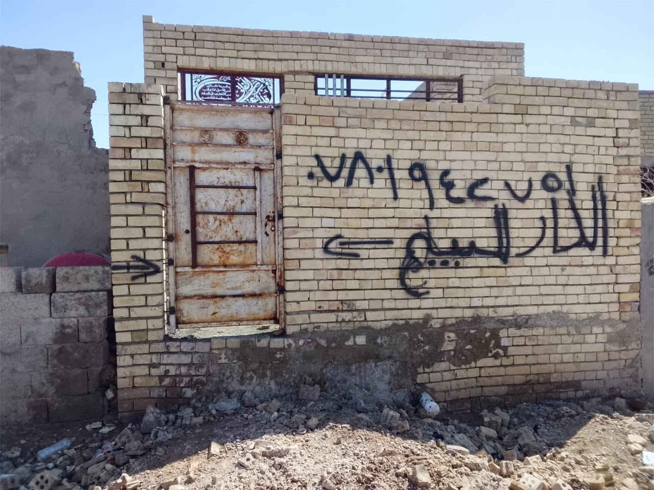 السلام عليكم هيكل للبيع بشارع الجملون قريب على بيت حلو التفاصيل داخل الفيديو ***********بي واتساب
