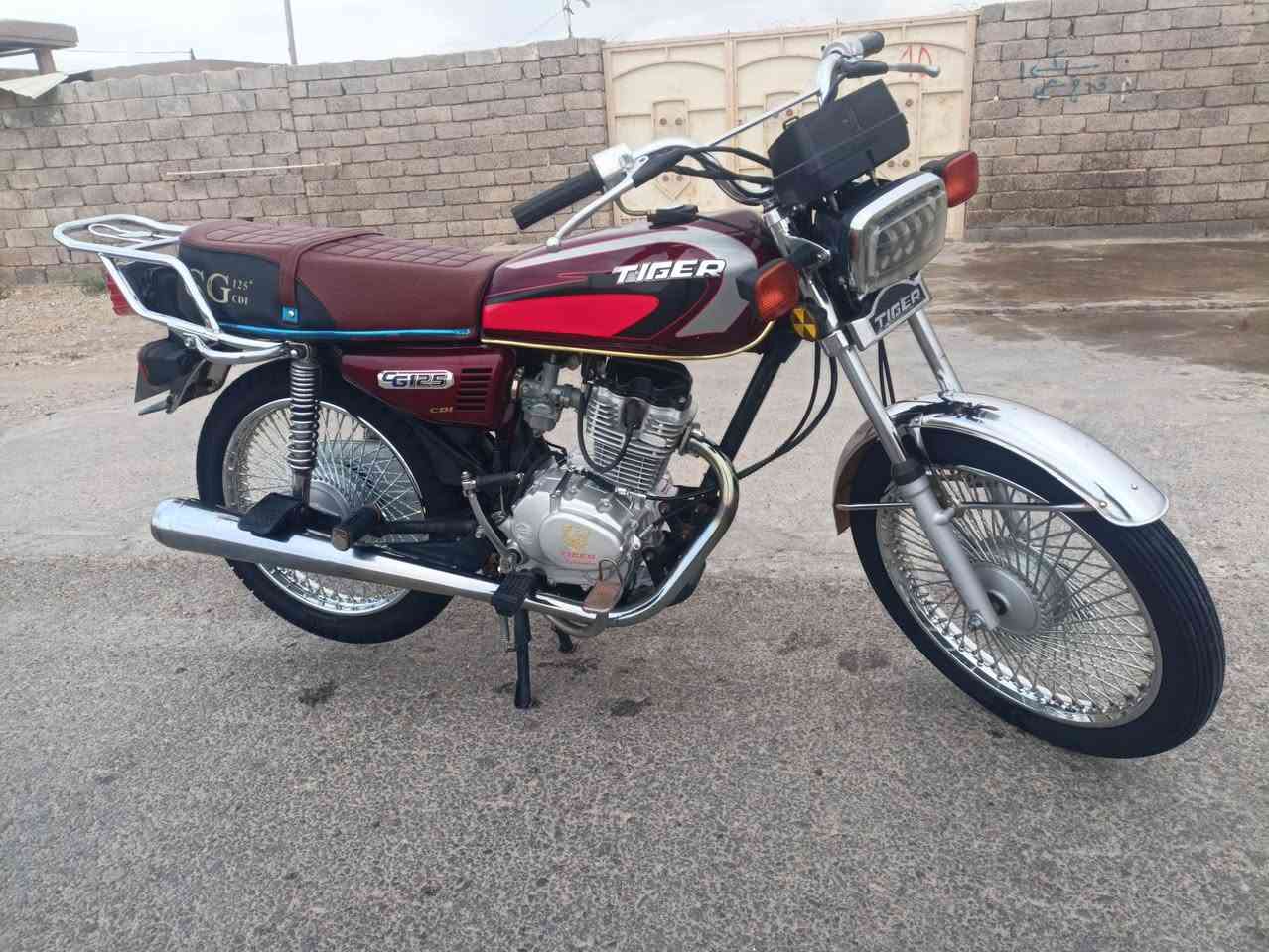 للبيع تايكر 2020
محرك ما مفتوح وضع شركه 
منفيس موجود 
السعر 750 وبي مجال 
***********
