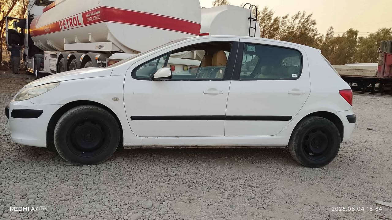 بیجۆ فەڕەنسی 🌸 307

 مۆدێل 2006

گێر ئۆتۆماتیک و عادی 

درایم شەفت 

شاشە ئایپاد 
 
لایت کارەبایی 

ئاوێنە کارەبایی 

تەبرید 

سعری 48 وەرەقە
 
ژ.م*********** Singapore
