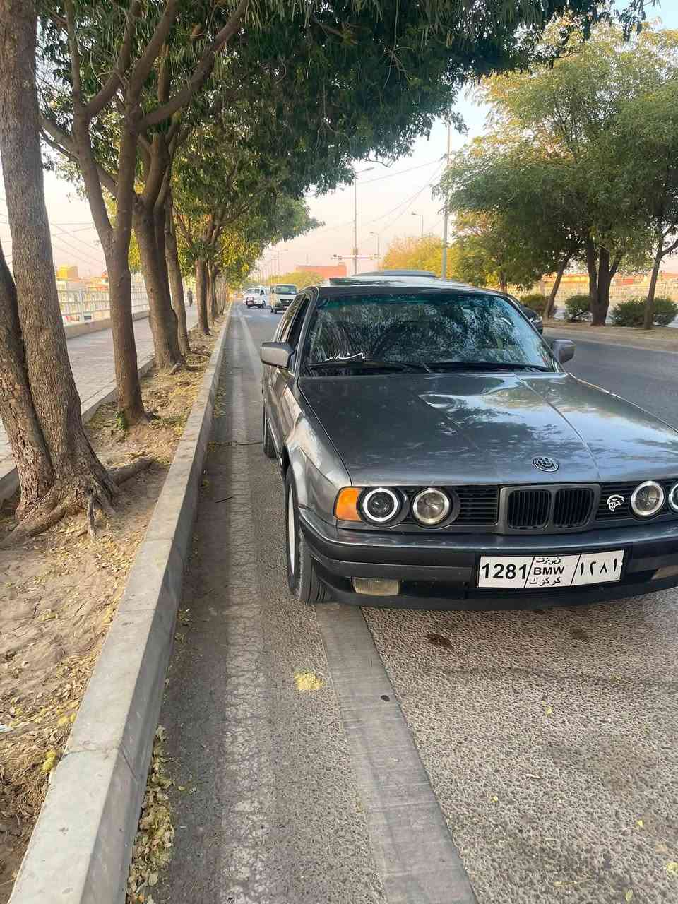 بەناوی خوا گەورە  bmw e34 مەکینەی کەپس520گئڕعادی ماشەلا لەقەوەتی  4جام کارەبا  6کەلە سەقف سلایت  لایت ئەلقە زینۆن  بئدەعم لئدراو بئمەسرەف گئڕو مەکینە ئەکسل کارەبای هەموی بەشەرت تایەی تازە سەدری تازە گۆڕاوە  لەسەر بیلادی ماوەتەوە  258 هەزار هەقیقی ڕۆشتوە  سەنەی ئەوەلیات  لەکەلارم *********** سعری 38 مەعمەلەیە برایانەی تئدایە کئویستی  لەخزمەتدام
