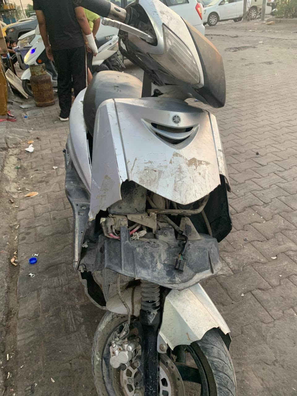 السلام عليكم سكنس نثية ياباني 110 سلف هندر بكل وكت مكينته بل جيس شلعة معدل ناعمة كهربائية كله شغالة مازدة موجوده سعره مناسب 270 مستعجل على بيعته مكاني بغداد حي اور او مدينة ***********رقمي
