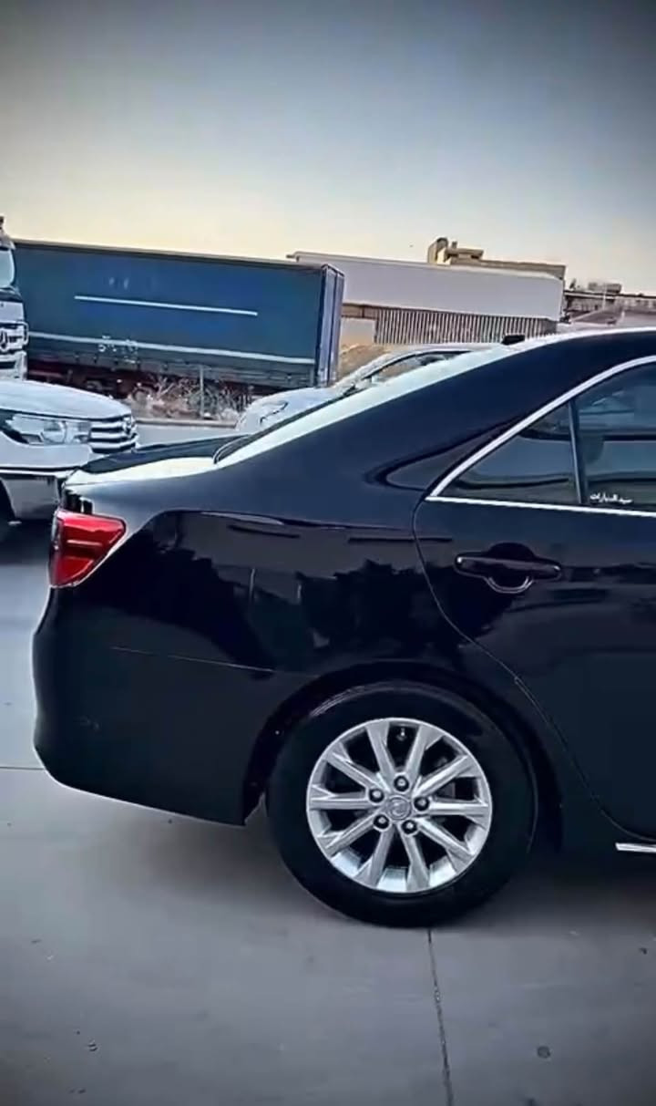 Camrey 2012 SE
١پارچەی بۆیاخە 
٣پارچەی بە بیلادی گۆڕەوە 
هەردوو سەر هیلالەکەی بۆیاخە 
سەیارەیەکی زۆر جوان و بێ کێشەیە 
هەموو گیانی بەشەرت 
***********  
 
نمایشی سەیارەکانی کوردستانDasty2iraqDasty2Cars@
