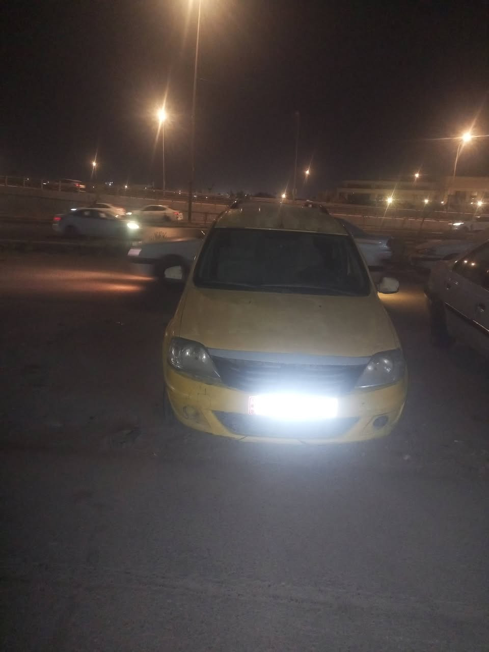 سلام عليكم رينو سبعه راكب البيع مصفرهه هيه وغرامات رقم قادسيه نكليزي مكينه وكير كورله وتماتيك سعر 32 وبيهه مجال لطيبين مكاني نجف شراي يتصل ويدلل *********** سياره موديل 2010
