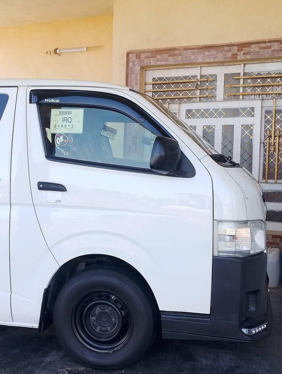 السلام عليكم هايسه زعره موديل 16كفاله عامه عده بخ بصيط سياره جديده سبير ما نازل ماشيه 180حقيقي اتصال ***********
