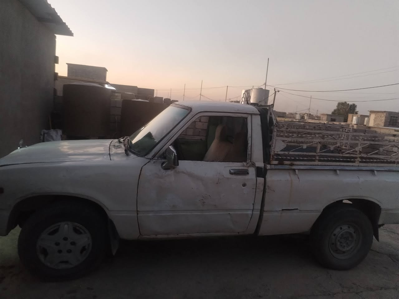 هذا البكم للبيع الموديل ثمانين كير محرك شرط اكس شرط.. شرط الوكالة وتحويل.. السعر 16.و رقه. ***********
