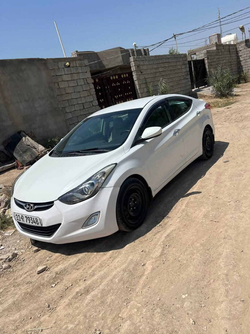 الانتره ٢٠١٣ وارد أمريكي ظرر بلخشم  البنيد البنيد نفسه السياره اليبل واحد بس البنيد مرشوش  سياره جديده تحكم جهتين شاشه جبيره مامتواجد على فيس على رقم فقط ***********//***********
