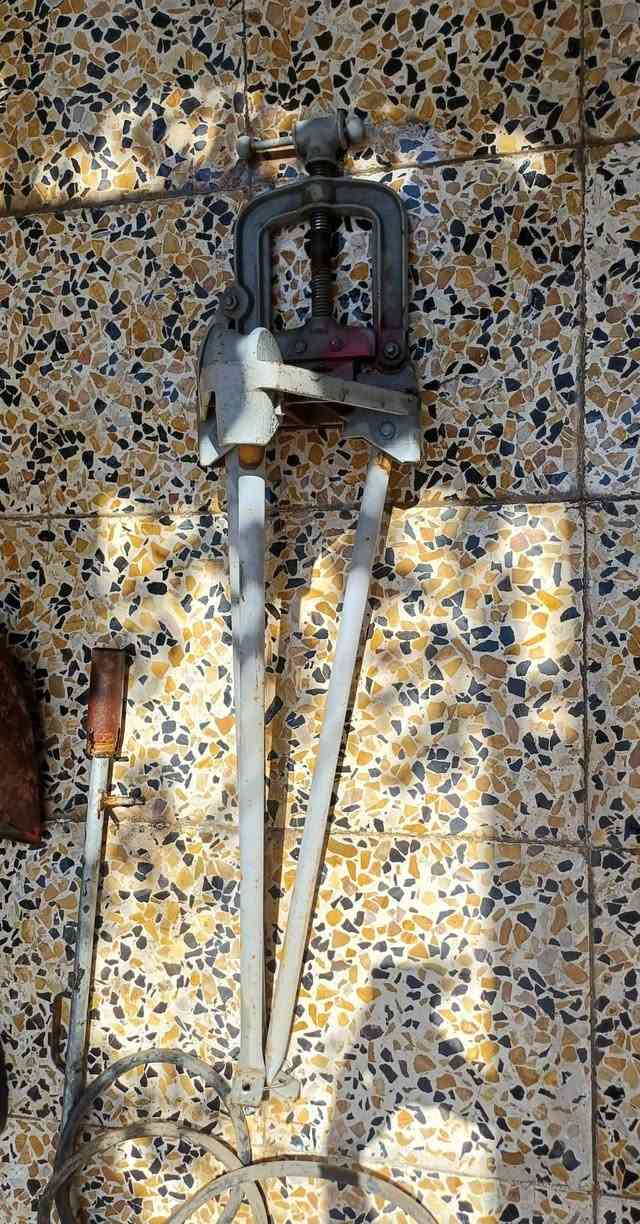السلام عليكم غراض للبيع كلش نضيفات الشراي هاي رقمي ***********
