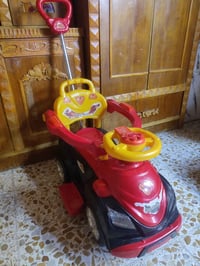 سيارة أطفال • قليل مستعمل