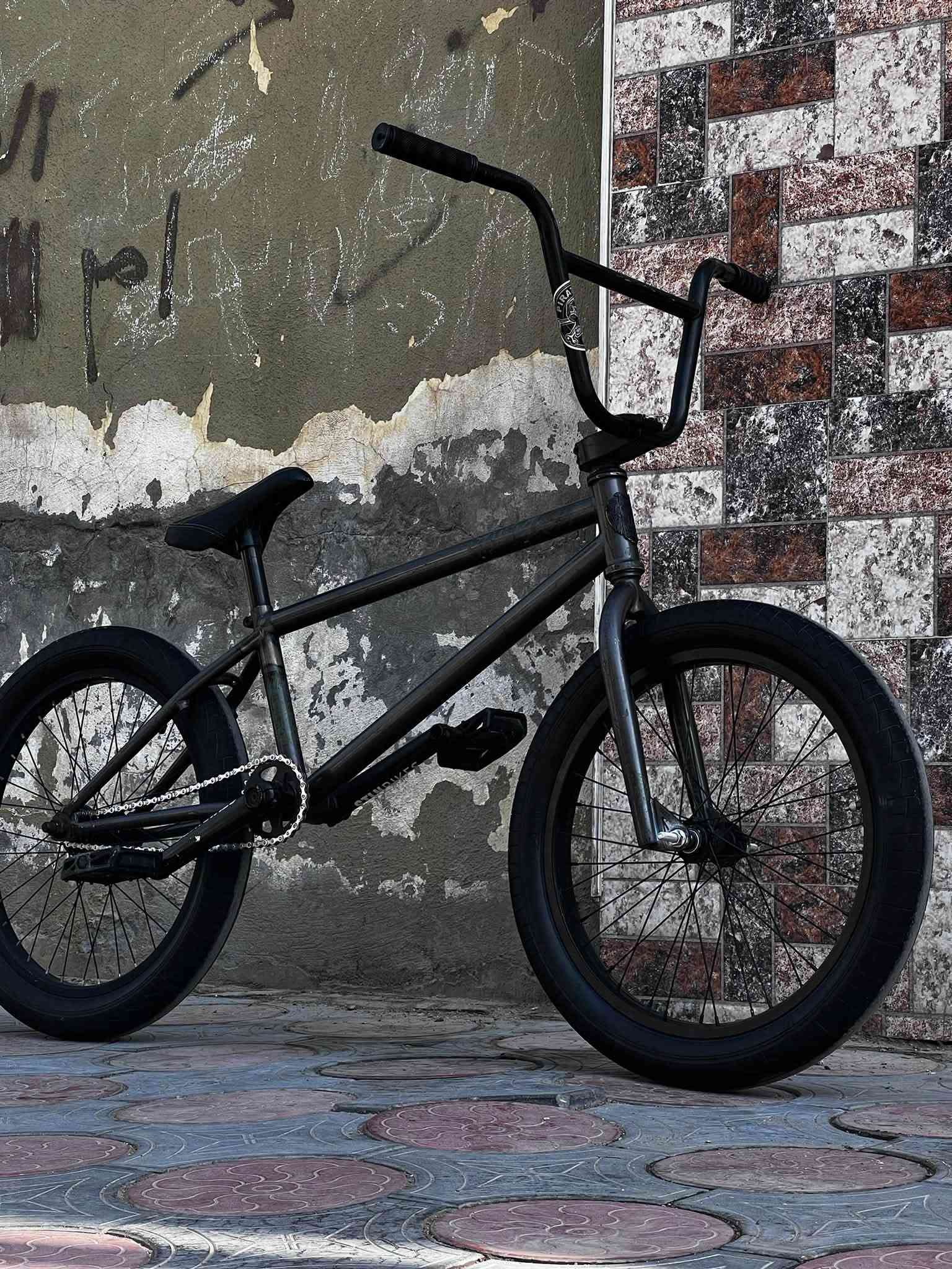 بايسكل bmx للبيع
السعر 230 
للتواصل ***********
