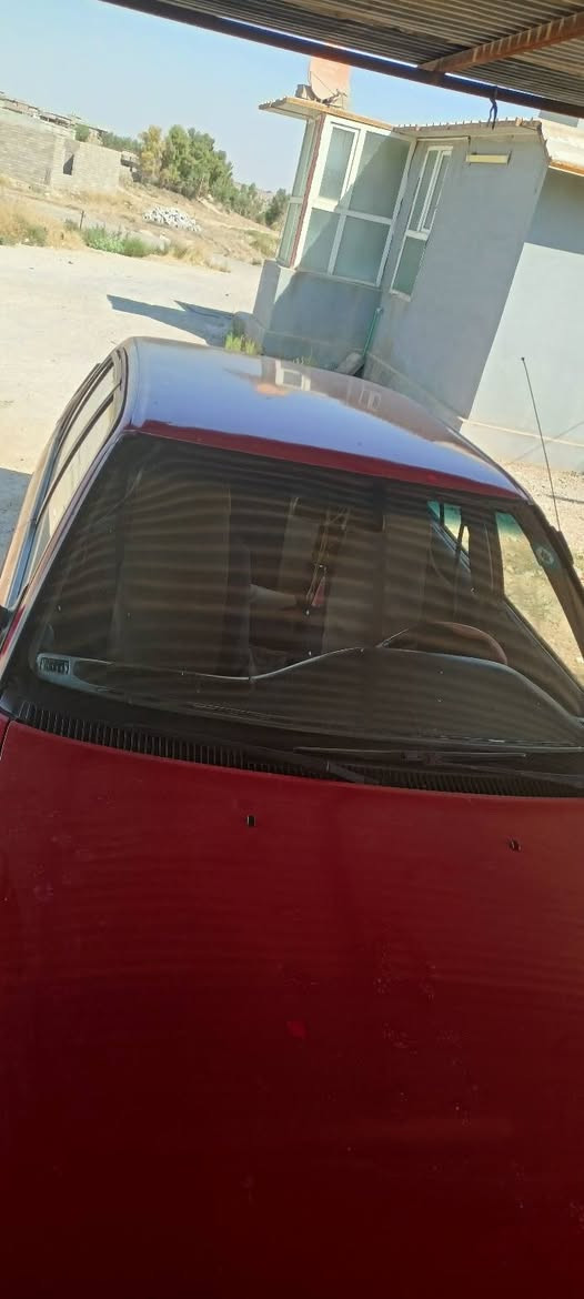كورلا موديل 91  رقم جديد سنويه 2031/ تحويل مباشر  صبغ عام جماليه كير شرط محرك 16 شرط  كابون بانزين 
4 تايرات جديد 
سعر 26 
***********
