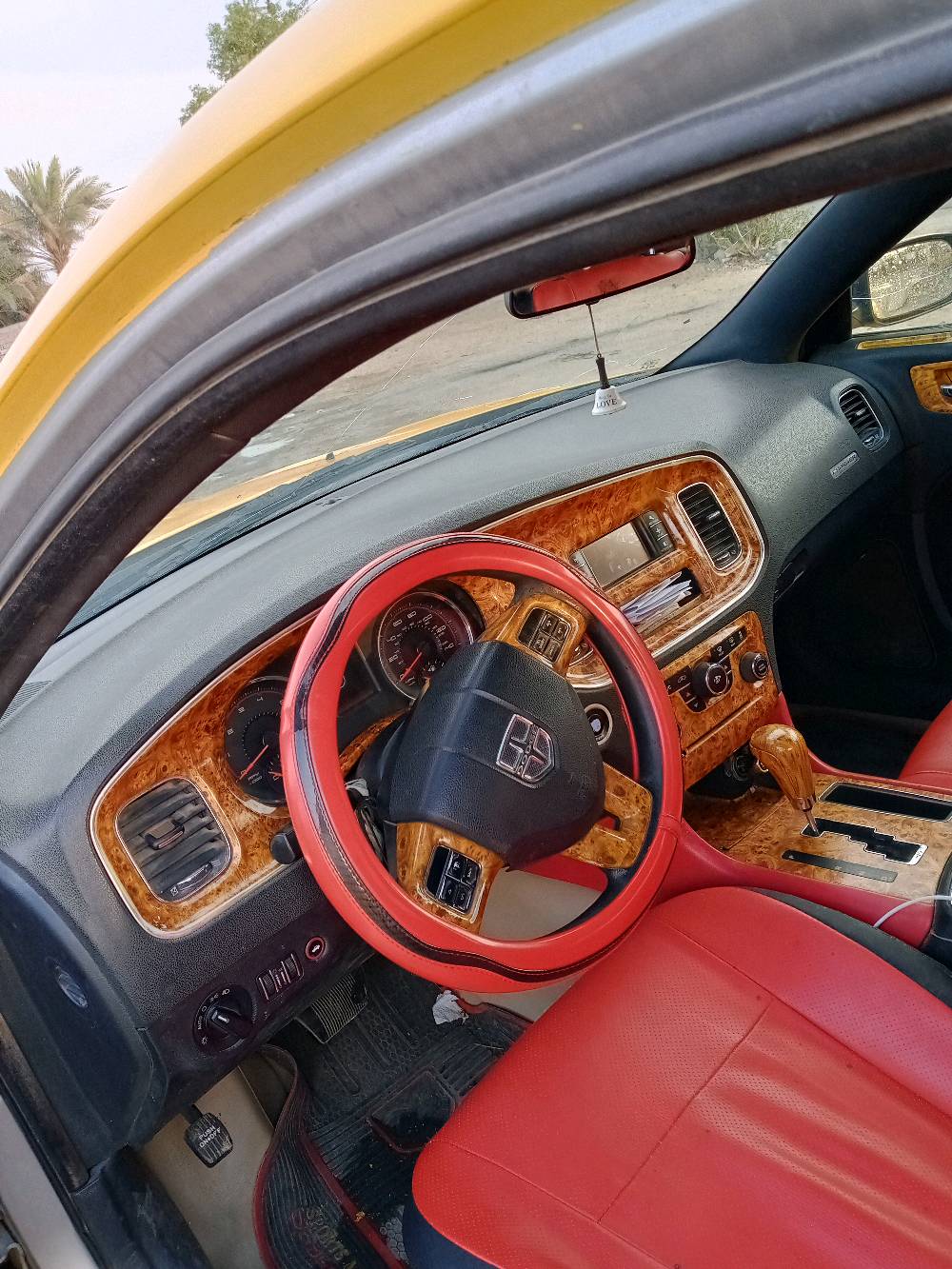 دودج تشارجر • ٢٠١٤ • ميسان