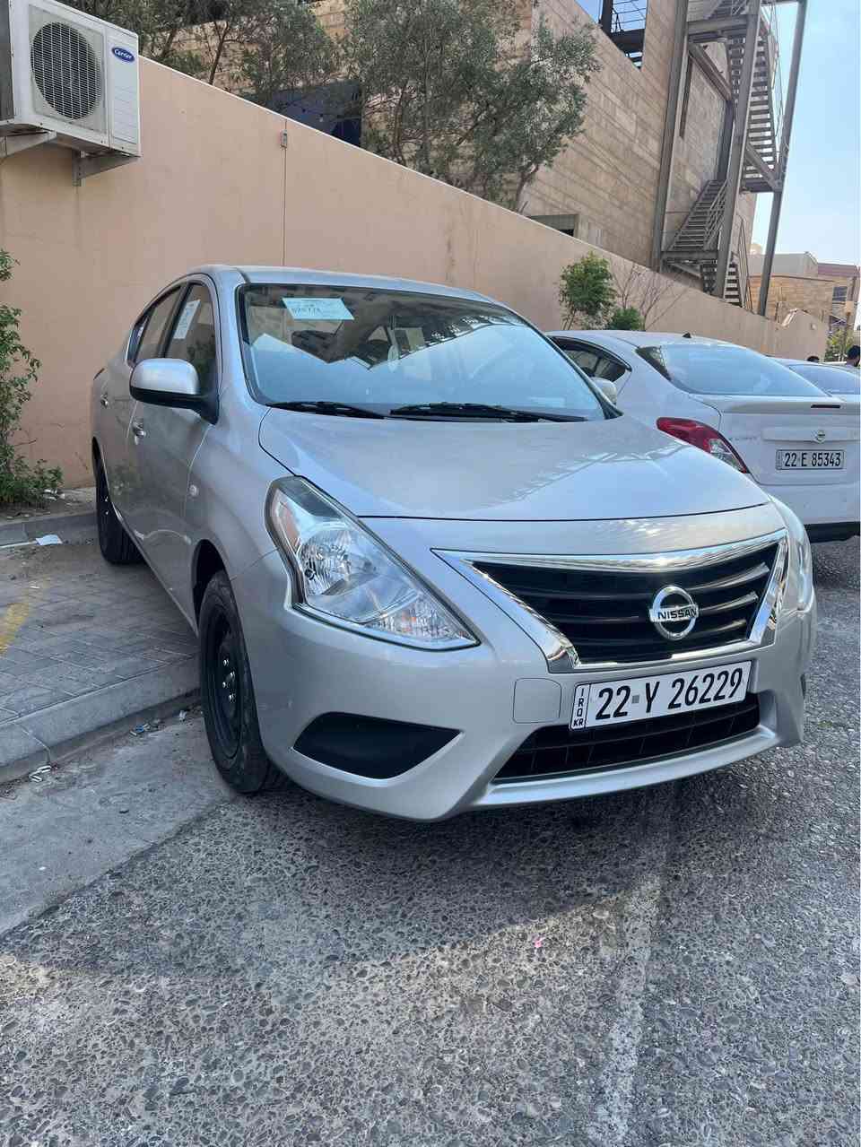 نيسان صني هندي 
موديل 2024
سيارة كفاله عامه بعده على وضع شركة اخت زيرو 
ماشية 4000km
*********** Singapore
