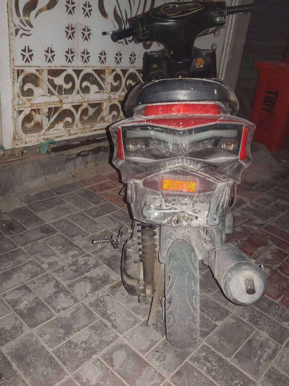سلام وعليكم دراجه سكنس للبيع أي  نقص مابيها بس كفرات 
سعر 200ييها مجال الرقم *********** مكان كربلاء
