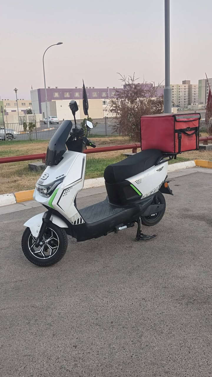 دراجة MTR المعروفة
‏بطارية ليثيوم فوسفات الحديد
‏مع تطبيق يظهرلك حالة البطارية
‏بالشحنة الواحدة تمشي 85km على السرعة الثالثة
‏السرعة 60km 
‏الملف 1500 
‏السعر 750 و بيهة مجال
‏***********
‏
