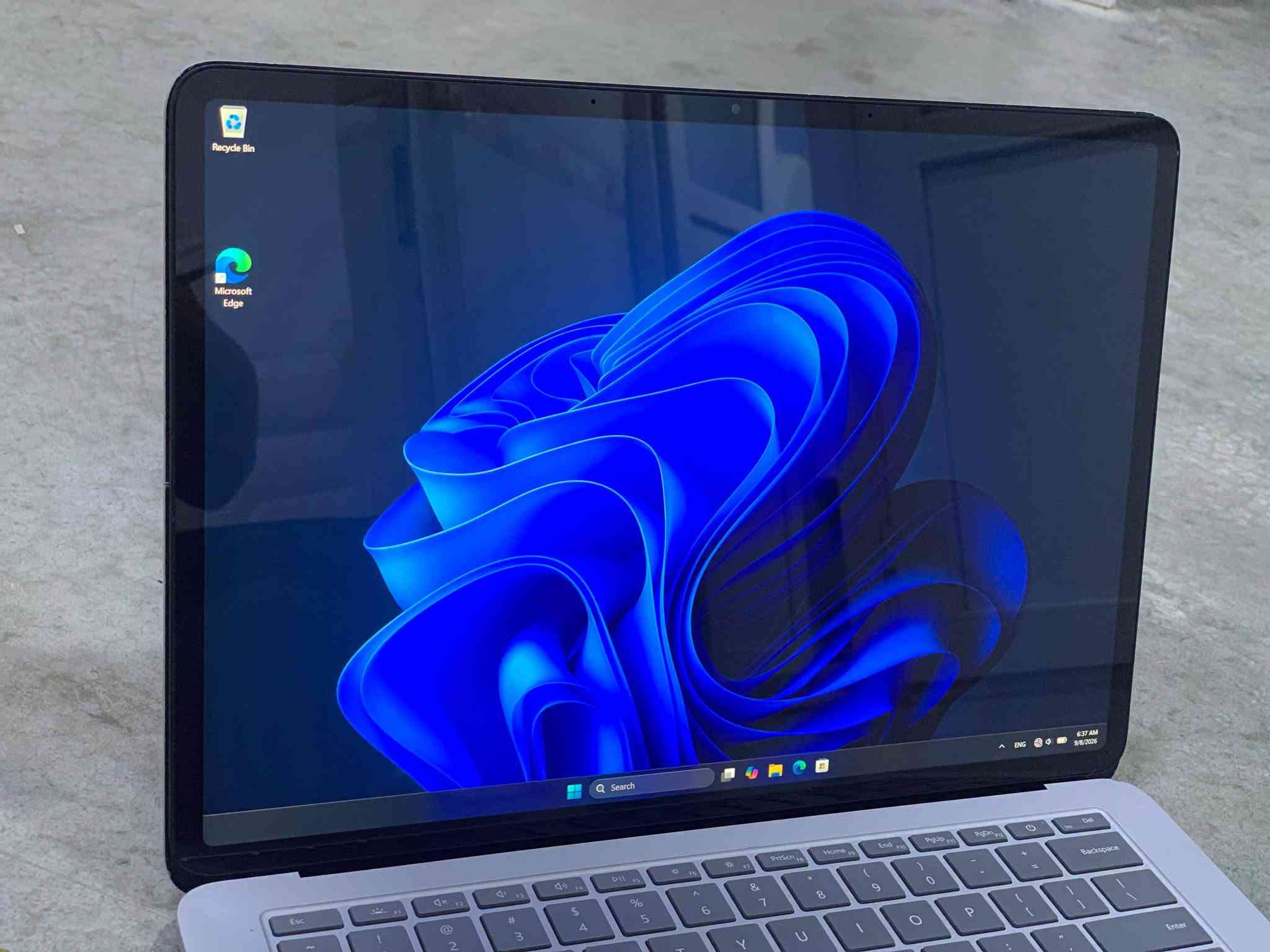 Surface Laptop Studio • i7-11370H • ١٦GB رام