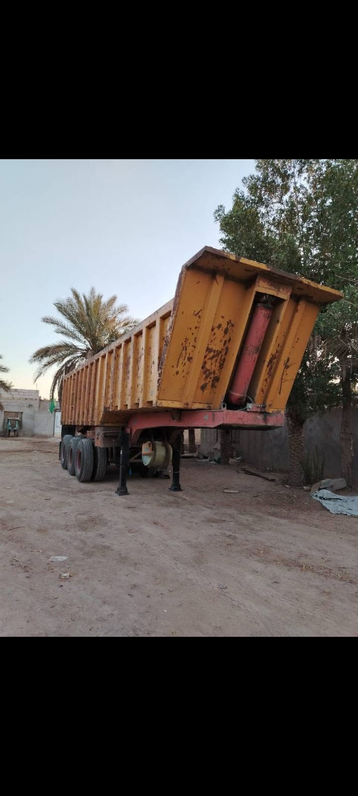 سلام عليكم للبيع عربانه فوزله 3 دناكير شريط لعاب شاصي مكفول ذرعته 32 متر ستندر تخم تاير ونج جديد ابريك حداديه عربانه مكفوله كفالة عامه جاهزة للعمل سعره 100 وبيه مجال الاستفسار ***********
