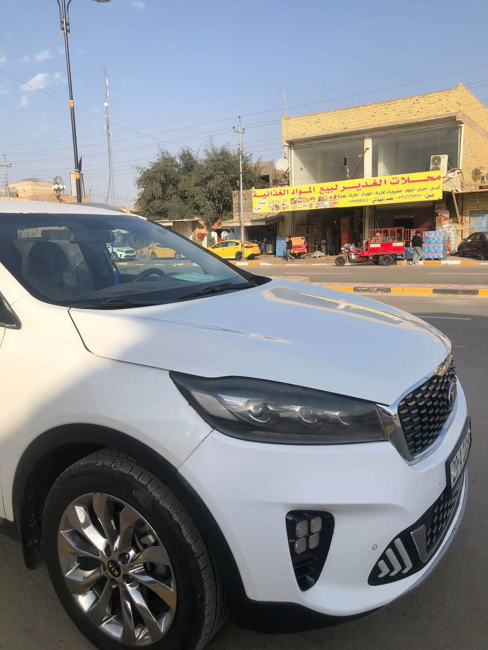 السلام عليكم
سورنتو ١٩ خليجي
السياره مكفولة كفاله عامه
رقم واسط باسمي
فول مواصفات عدا البانوراما
محرك ٦ سلندر ٣٥٠٠ 
٧ راكب
تخم تاير جديد
تبريد٣ قطع
بردات خلفيه
مفروشه جلد
مري شفط مع الترحيب
مقاعدكهربائيه
بصمه تشغيل +بصمةابواب+جنطه كهربائية حساسات امامية وخلفيه
ماشيه ١٣٥
السياره على وضع الشركه 
شاشه كبيره مع المواصفات الاخرى المعروفه
السعر ٢١٠ وبيه مجال
مكان السياره/ العماره مركز
اللتواصل ***********
