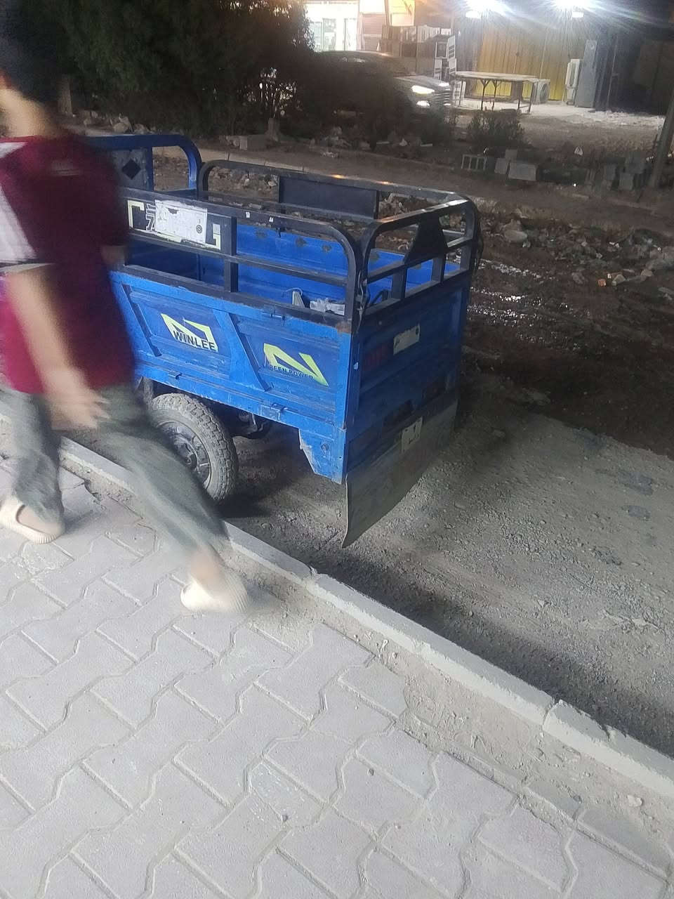 السلام عليكم عندي ستوته شحن للبيع شغاله سعر 600وبيه مجال الاستفسار الاتصال ***********
