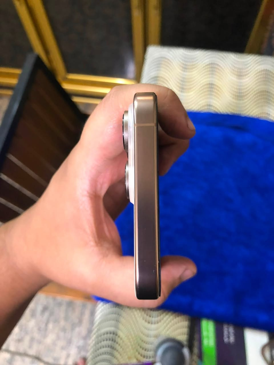 iPhone 16 Pro Max📱
🔵(للبيع او مراوس مع iPhone 17 Pro Max)🔵
✨اللون: Desert Titanium – تيتانيوم الصحراوي
 💽 الذاكرة: 256GB
🔋 البطارية: 94%
📱 الشاشة: Soft OLED نوعية ممتازة
📸 الكاميرات الخلفية: أصليات، مبدلات من جهاز ثاني
❌ Face ID: متوقف
⚠️ الظهر: مكسور وبيه شخوط
⚠️ الشاصي: بيه ضربات خفيفة
✅ باقي الوظائف: كلهن شغالات وعلى الفحص

التواصل 📞 ***********
📞او خاص او واتساب 
📍بغداد /البلديات
