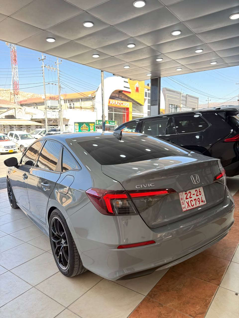 Honda Civik 2025 
مواصفات Sport 
محرك 2.0 تنفس طبيعي ماشية 15 الف 
كير محرك رادار بشرط
صبخ جملخ و باب و حافة بوند بدون دواخل و الشاصي بشرط
السعر 140 ورقة بيها شوية مجال 
المكان السيارة دهوك ***********☎️ دهوك, العراق
