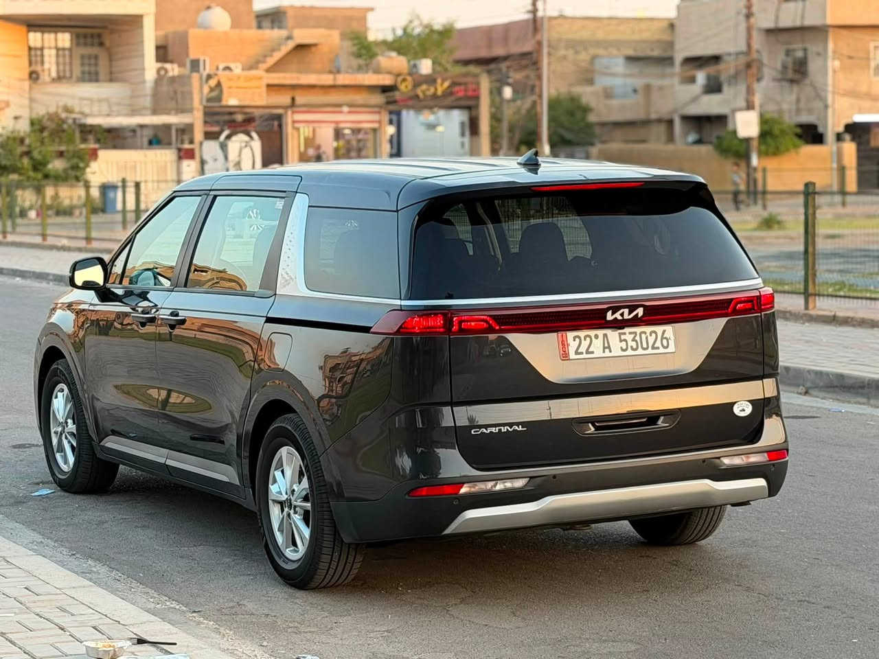 Kia Carnival Lx 2024 Gray 3.5L
للبيع 

كيا كرنفال وارد امريكي موديل 2024

حادثه جاملغ حافه الباب بجم كبس بلادي 

شواصي لغود مكفولة بدون ايرباك جميع الايرباكات سليمة

سعر 245 ورقة 

***********

بصمة تشغيل وابواب بصمة وتشغيل عن بعد 

حجم محرك 3500

شاشة وكامرة دواره

رادار نقطة عمياء تحديد مسار توقف ذاتي 

كشن كهرباء كشنات جلد 7 راكب

ابواب خلفية كهربائية 

هاند بريك بصمة 

لايت زينون عالي ناصي

اشاير بالمري 

ثلاث قطع تبريد تحكم مركزي 

رقم اربيل اجرة دخول جديد وترقيم جديد 

مكان السيارة بغداد الكرخ قرب شارع مطار بغداد الدولي. ***********
