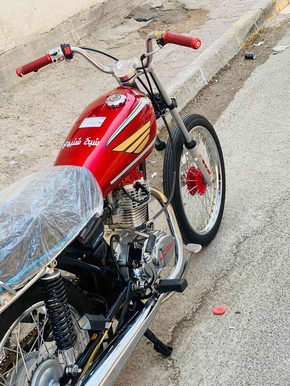دراجة ادوات مكفوله كفاله عامه دراجة تعميرجديده كلش خوان 👈سعر 800👉قفل كلش عنوان بصره ساحه سعد قرب الكراج تصال واتساب ***********

