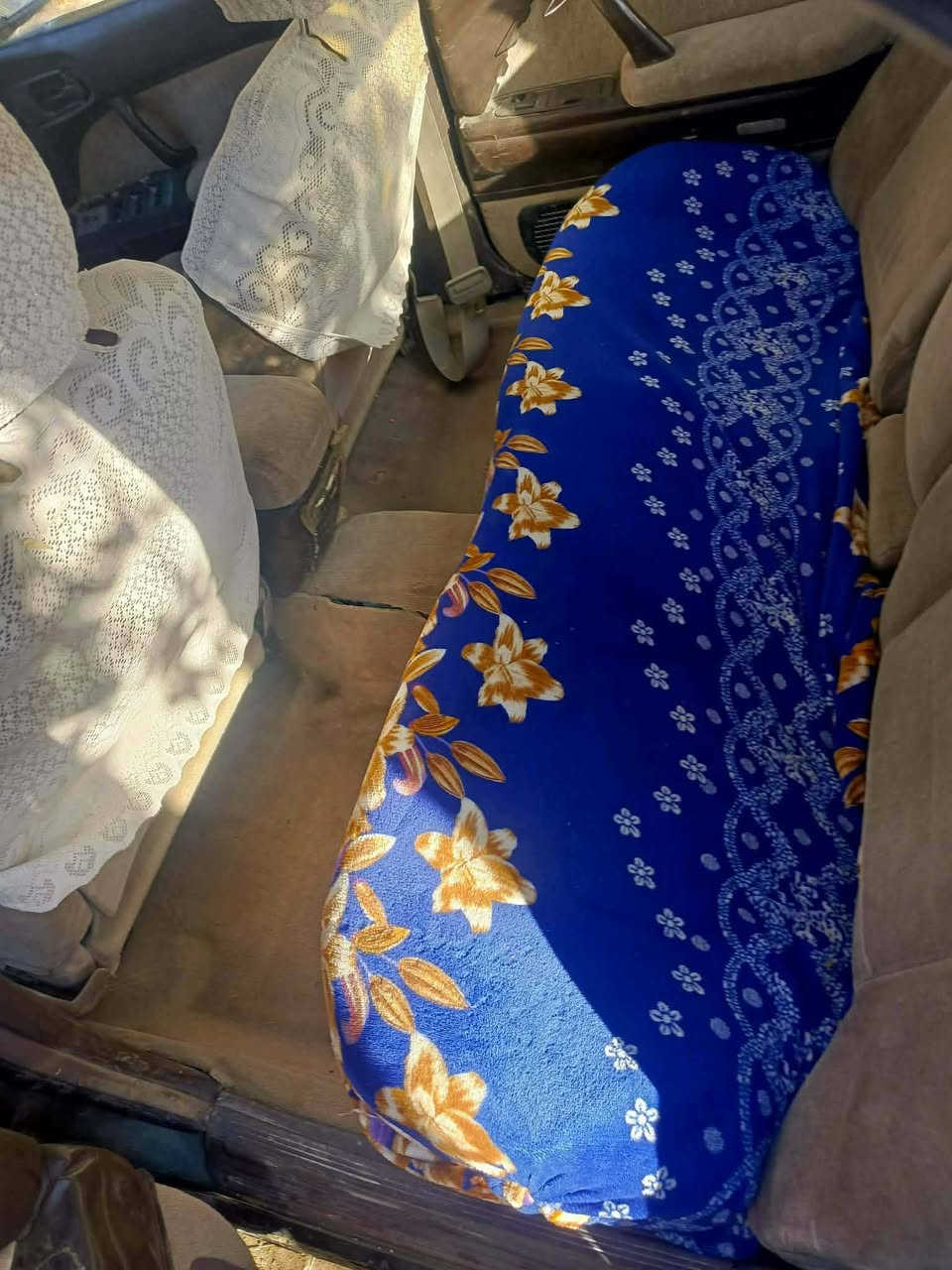 سلام عليكم سياره بطه للبيع سياره مكفوله من كصه او نقل جثه او عيب شرعي رقم نكليزي سياره موديل 93 سنويه ال  30 تخم تايرات جدد السعر 30 وبيها مجال ال شرايه ***********
