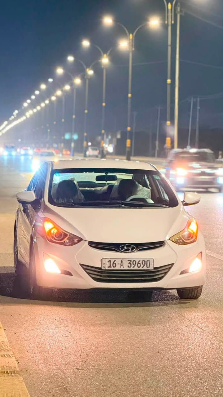سلام عليكم 

النترا 2014  شكل ل16خليجي للبيع او مراوس حسب القناعه السيارة جاهزة عل آخر حبة  ضررها جاملغ وشويه من البنيد وسونارها موجود السعر 113وبيها مجال بسيط مكاني الديوانية الاستفسار الاتصال على الرقم ***********
