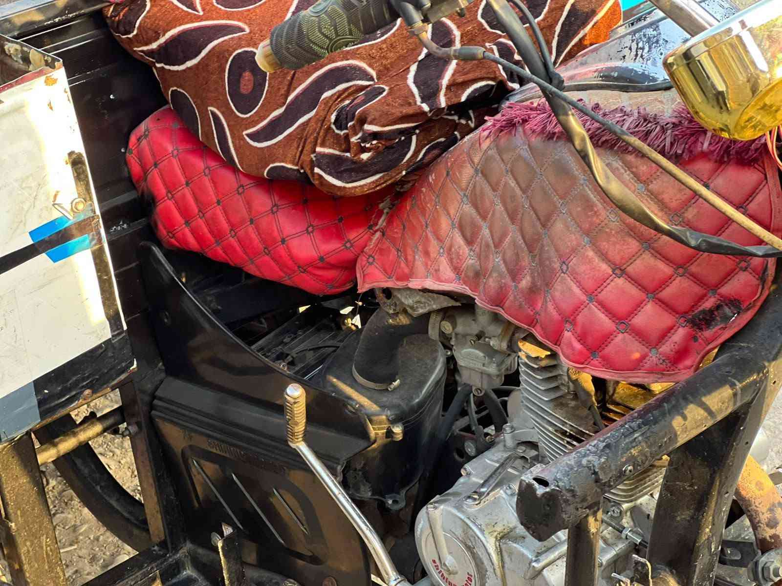 السلام عليكم ستوته شاخوان نثيه موديل 2017 محرك موديل  2022  ستوته جاهزه كهربائيات شغاله نكره سلف تايرات جديد شرط لا خياس ولا لحيم محرك نشاط فول السعر مليون وبيها مجال خابر ودلل (***********)
