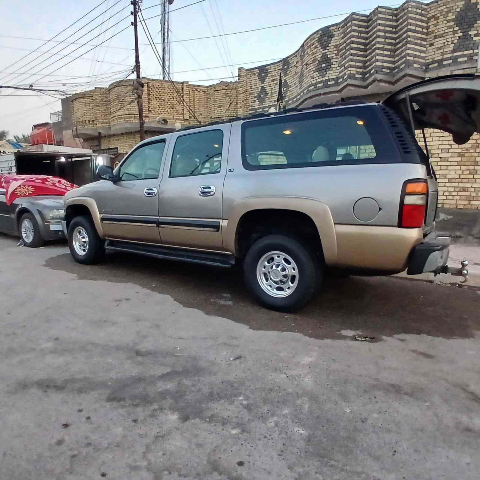 السلام عليكم  للبيع شوفرليت موديل 2000 السياره خليجي طبله  مكينه 6100 وكير 1000 رقم بصره انكليزي   بسمي تحويل مباشر  بيها باب صبغ فقط  مكفوله  كفاله   مكينه وكير   وحداديه    وتبريد وتخم تاير  جاهزه السياره/السعر  135 وبيها مجال  مكان  ميسان الاتصال على الرقم*********** //***********
