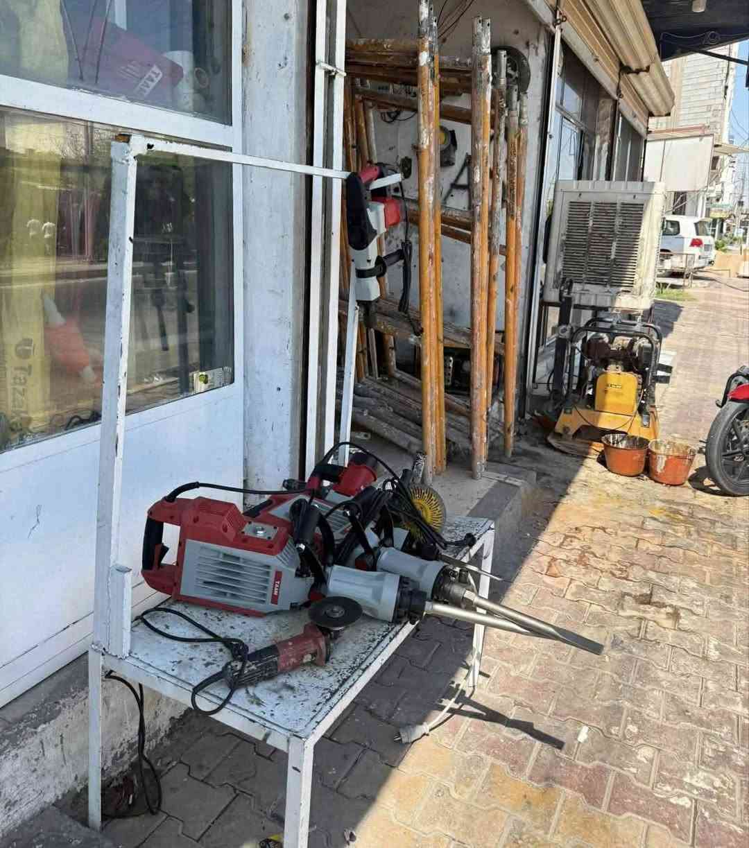 ***********📞سلام عليكم  /  يوجد كادر عمل جاهز /  تصعيد مواد /  تنضيف بيوت /  تفليش /  تكشيط /  دفن نهري /  شقلنه ليل ونهار /  ومعداتنه جاهزه  ومالك دخل بكلشي تأخذ شقل جاهز مني سلمني شقل وتأخذ شقل جاهز / ماعليك بس تصال على رقم ///  *********** تجيك للبيت

