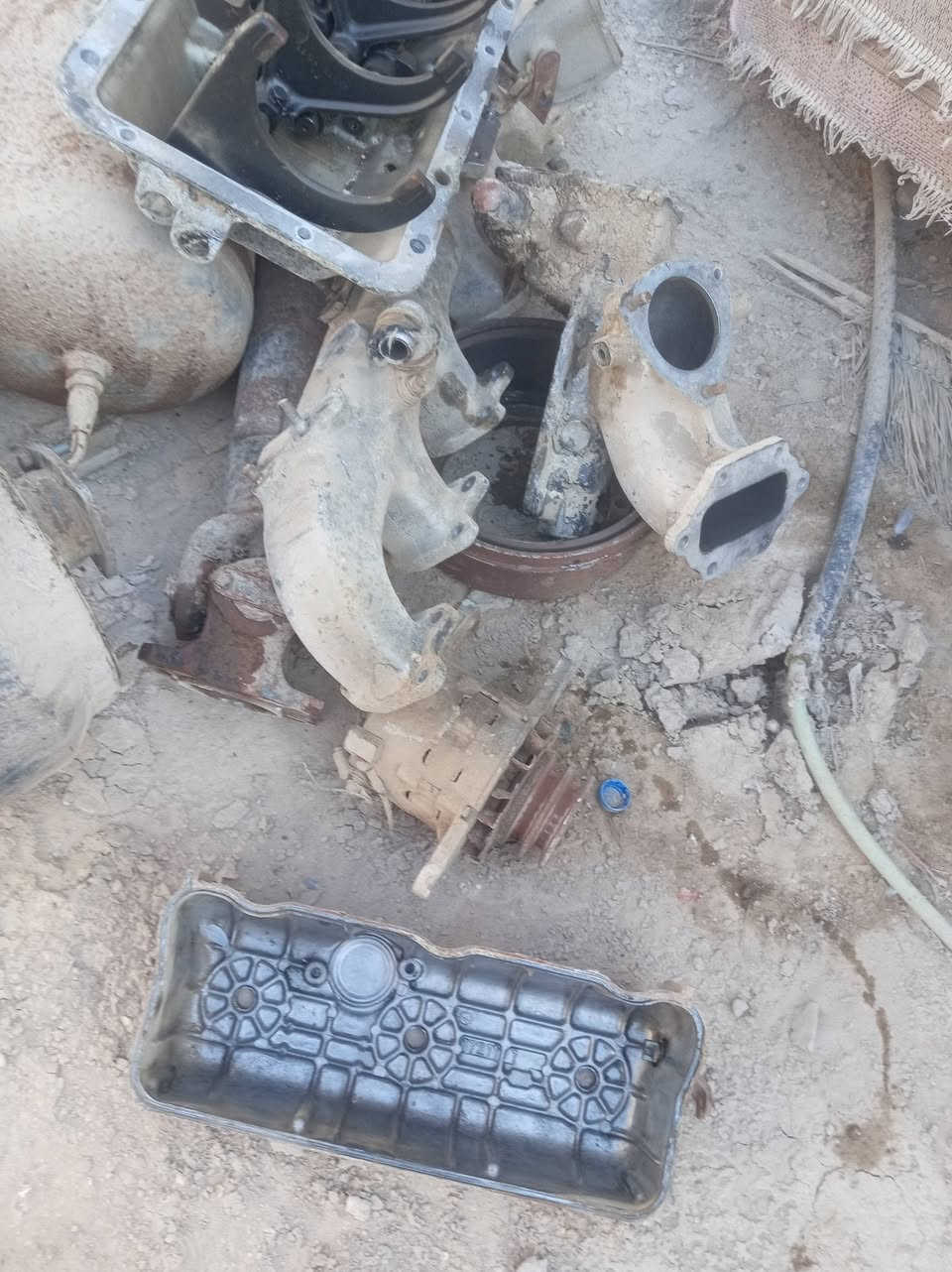 من رخصت مدير الكروب غراظ هينو ٨ طن *********** راديتر براص نظيفة حله
